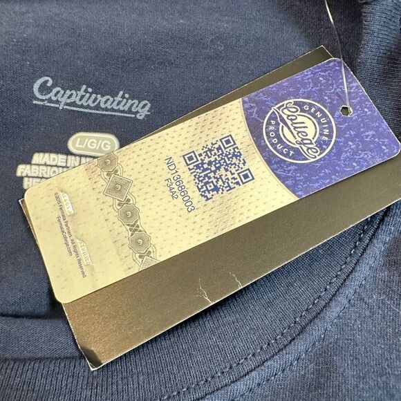 NWT Captivating Blue Notre Dame Fighting Irish Graphic Long Sleeve Tee Shirt - L - Picture 4 of 7